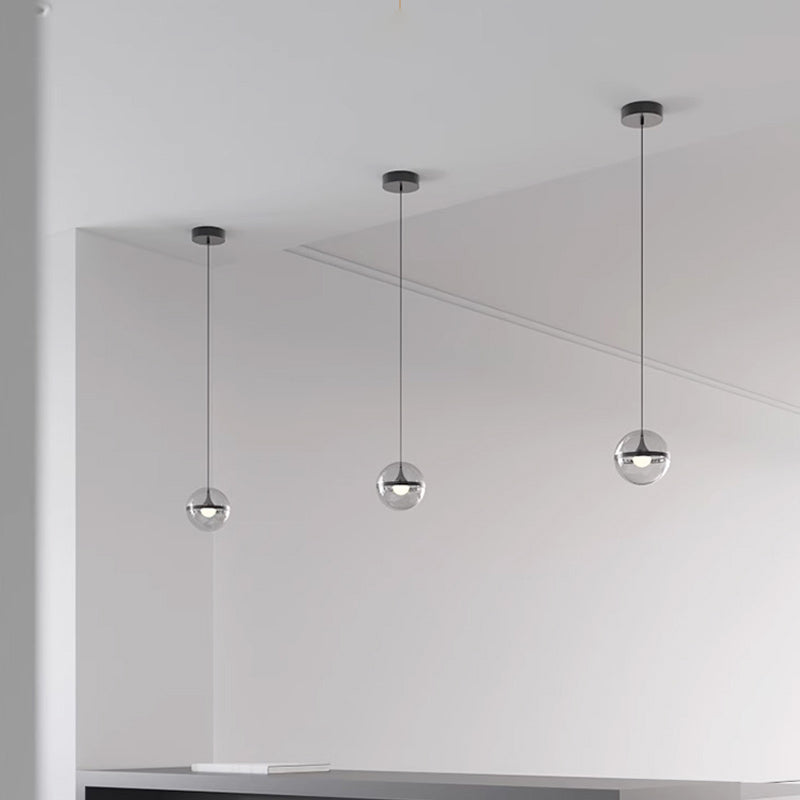 EZRA Pendant light