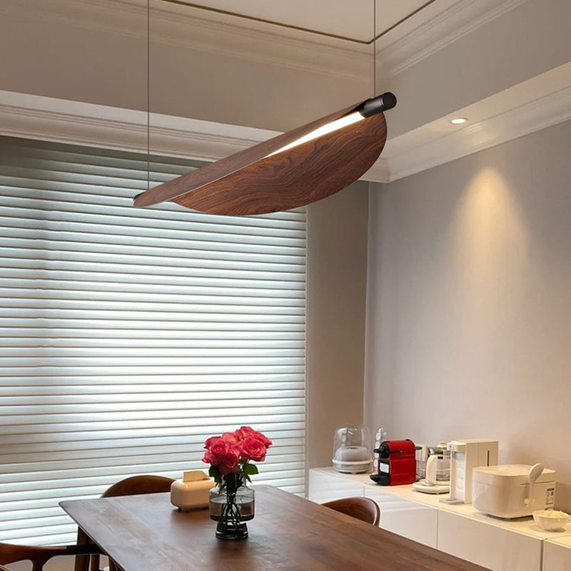 VAAGE Long lighting fixture