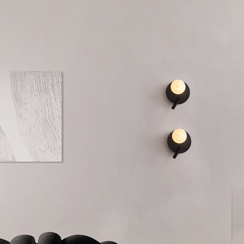 ELVIN B Wall light fixture