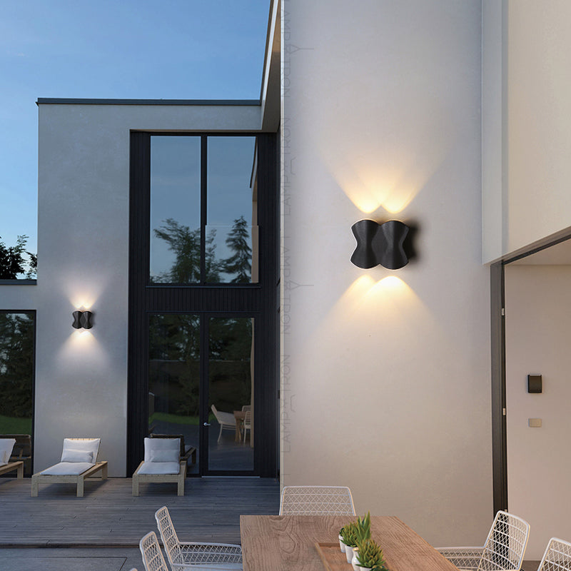 HUBERT Wall light fixture