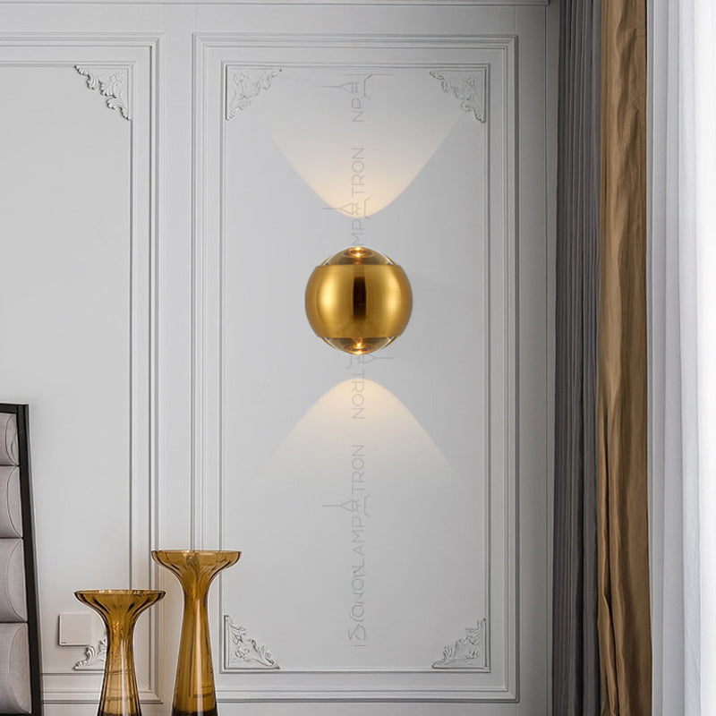 JOSS B WALL Wall light fixture
