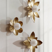 LOTUS Wall light fixture