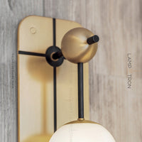 KNOCK Wall light fixture