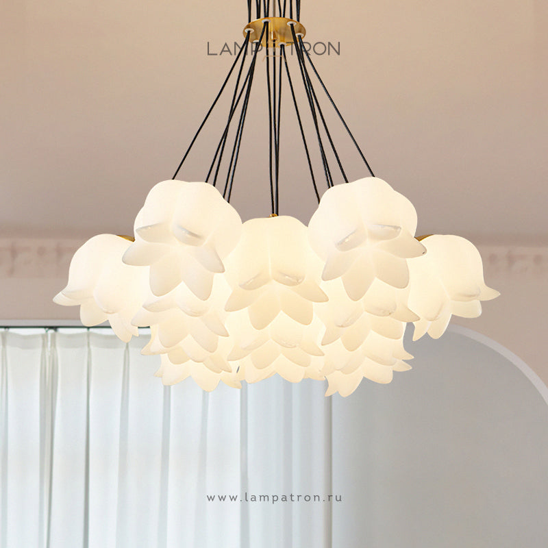 LILLIS Chandelier