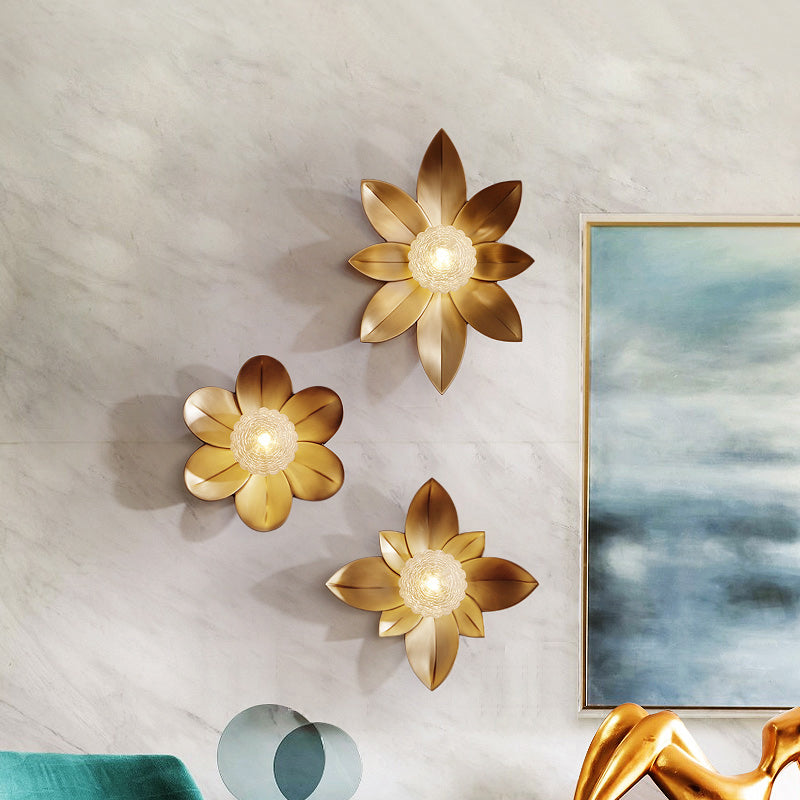 LOTUS Wall light fixture