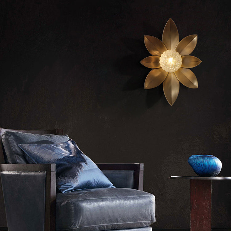 LOTUS Wall light fixture