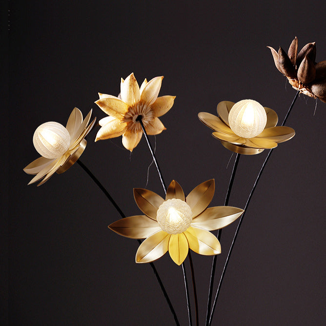 LOTUS Wall light fixture