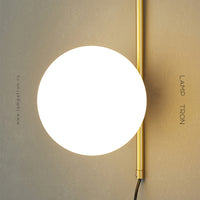 SOLON Wall light fixture